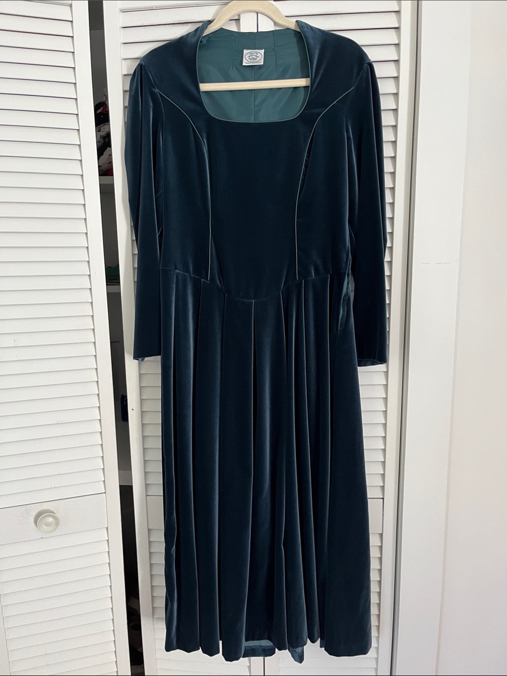 VTG Laura Ashley Velvet Maxi Dress Blue/Green Sz 10 Made in Great Britain